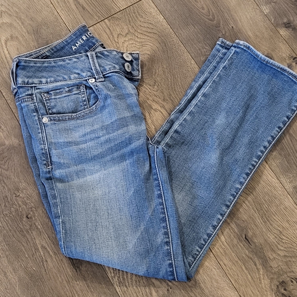 American Eagle Cropped Jeans Size 2